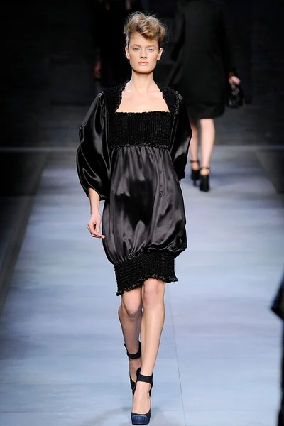 Look 30